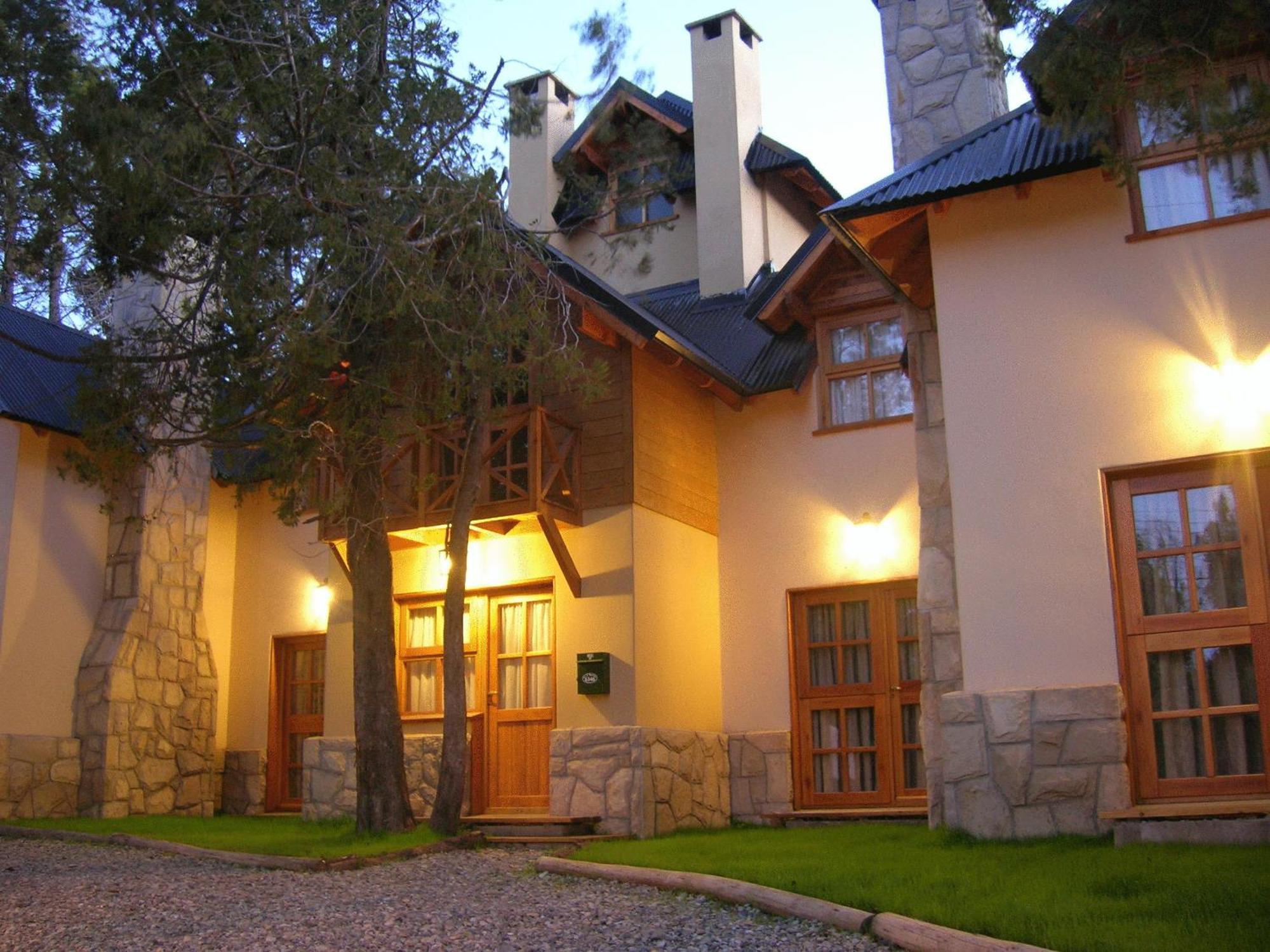 Apart Hotel Bungalows El Viejo Cipres San Carlos de Bariloche Esterno foto